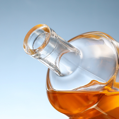 위스키와 보드카를 위한 투명한 원형 유리 병 200ml 375ml 500ml 750ml 1000ml