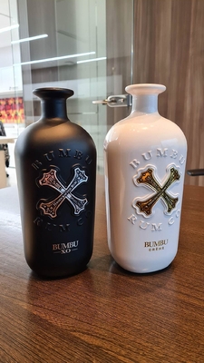 750ml 슈퍼 플린트 유리 음료 병 매트 흑백 맞춤 라벨