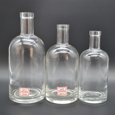 위스키용 슈퍼 플린트 유리 재료로 만든 750ml 선명한 유리 병