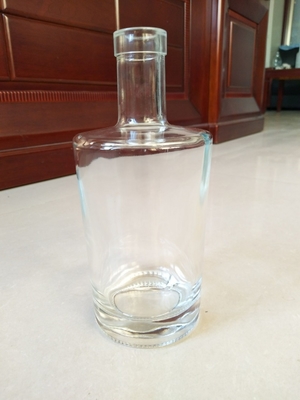 750ml 브랜디 위스키 진 유리 병 슈퍼 플린트 재료와 사용자 정의 디자인