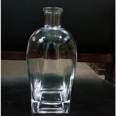 고도로 OEM / ODM를 위해 정제 된 맑은 플린트 500ml 사각형 유리 병