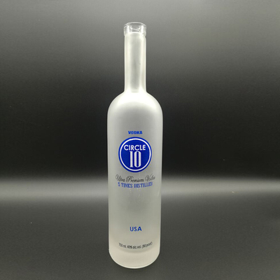700ml 위스키 보드카 유리 병 크리스탈 유리 재료와 정교한 모습