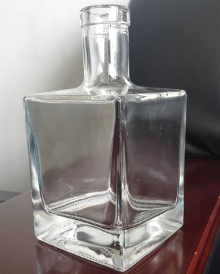 유리 위스키 병 맑은 슈퍼 플린트 375ml 500ml 평방 건조 진 보드카 와인 병