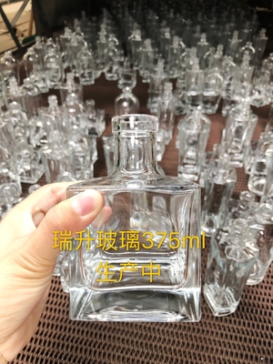 유리 위스키 병 맑은 슈퍼 플린트 375ml 500ml 평방 건조 진 보드카 와인 병
