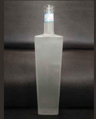 음료용 500ml 정사각형 유리 병 음주 브랜디 위스키 보드카 진 럼 디칼 라벨