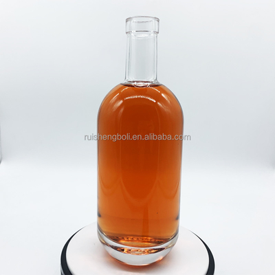 슈퍼 플린트 700ml 스피릿 글래스 보드카 병 코크로 OEM/ODM 용납