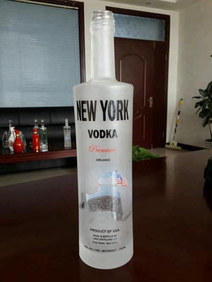 무료 샘플과 슈퍼 플린트 유리 재료와 함께 750ml 러시아 보드카 유리 병