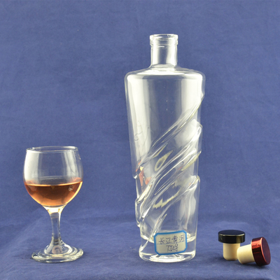 500ml 750ml 유리 보드카 위스키 병 슈퍼 플린트 유리 재료와 평평한 기본 디자인