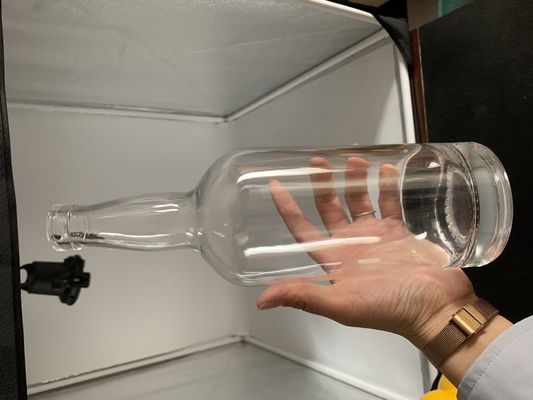 전기 접착 주문 디자인 녹화 된 유리 병 보드카 / 브랜디 / 위스키 500ml 700ml