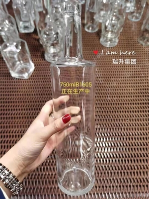 500ml 700ml 75cl 얼음 물질에 와드카 위스키 리커를위한 슈퍼 플린트 유리 병