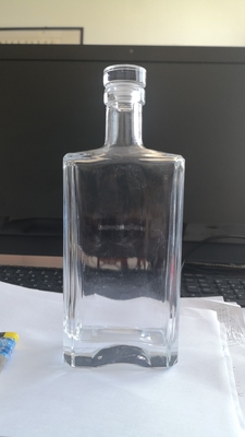 크리스탈 화이트 재료 정사각형 유리 병 500ml 마신 술 진 럼 보드카 위스키
