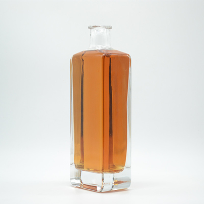 750ml 극히 흰색 재료 프랑스 정사각형 유리 병 진 위스키 열 스탬핑