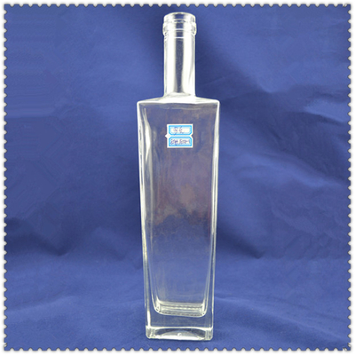 고온 스탬핑 표면 처리 슈퍼 플린트 최고 수준의 진 보드카 750ml 광장 유리 병 FOB