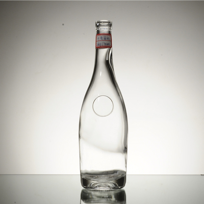 병 제조업체는 슈퍼 플린트 유리 소재로 750ml 위스키 유리 병을 제공합니다.