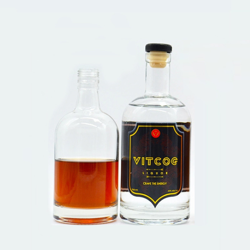 375ml 500ml 700ml 750ml 다양한 크기의 유리 음주 병 보드카 위스키 럼 진
