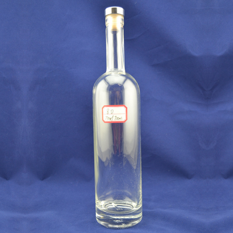 두꺼운 바닥 코크 및 라이커의 맞춤형 디자인을위한 슈퍼 플린트 유리 750ML 병