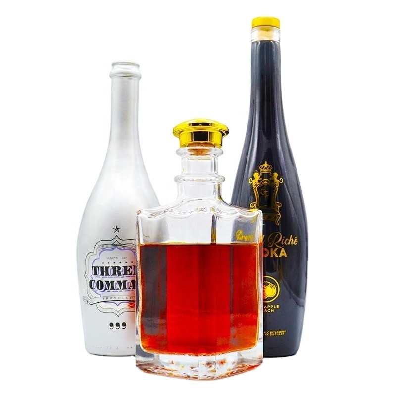 슈퍼 플린트 유리 재료 700ml 위스키 병 고급 디자인 사용 된 와인 유리 병