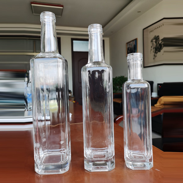 투명 하락 750ml 보드카 음주 유리 병 밀폐 유형 코크 / 나사 / 구알