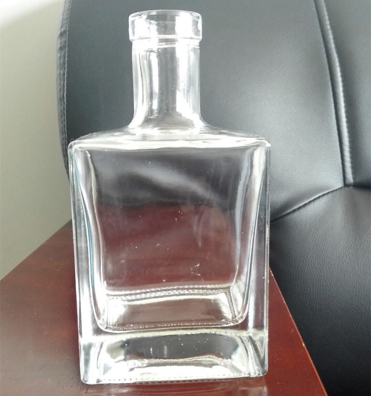 유리 위스키 병 맑은 슈퍼 플린트 375ml 500ml 평방 건조 진 보드카 와인 병