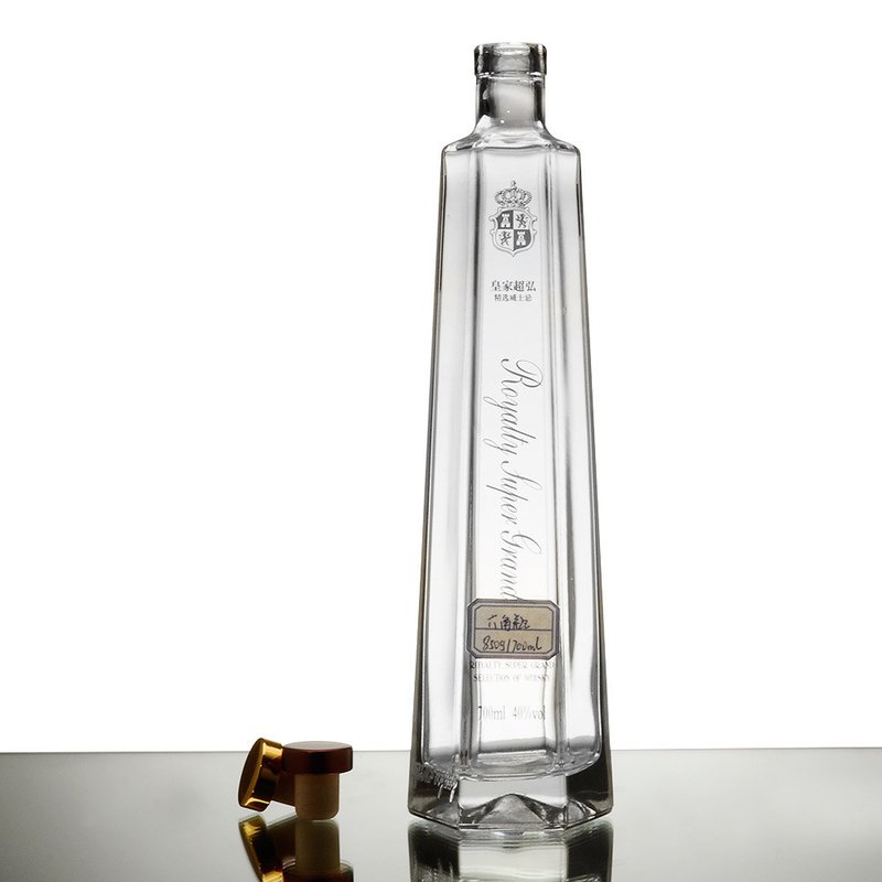 500ml 700ml 750ml 둥근 빈 유리 병 Super Flint Glass 물질로 만든 코크와 함께