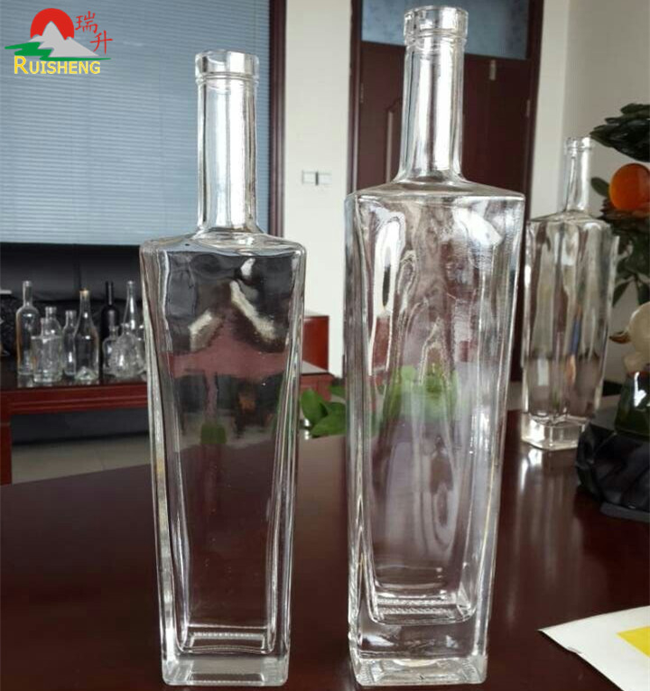 700ml 750ml 슈퍼 플린트 프랑스 퀘어 유리 병 알코올 SGS 인증 표준